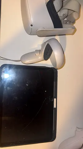 Meta/Oculus Quest 2 VR Headset with Controller and Tablet (used) I’m tryna trade for a ebike or Scoo