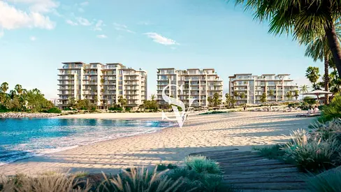 HIGH END | BEACHFRONT RESIDENCE | ENSUITE ROOMS