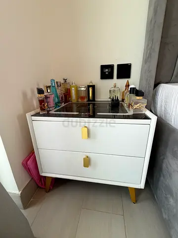Speaker & Wireless Leather Bedside Table
