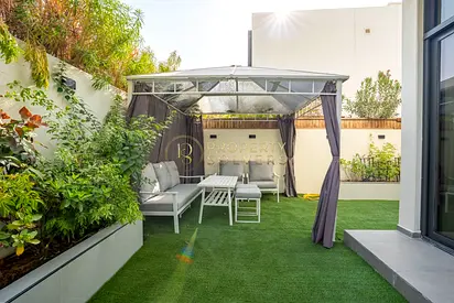 Upgraded 3BR + Maid | Single Row | Luxury Living