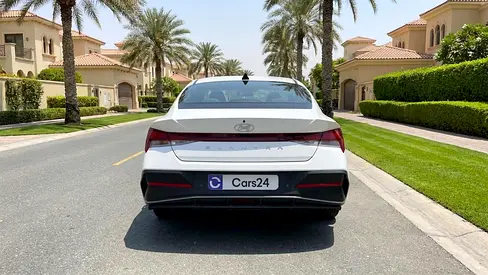 2025 Hyundai ELANTRA 照片 4