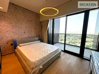 ELEGANT UNIT + BALCONY W/ MARINA VIEW, 1st TENANT