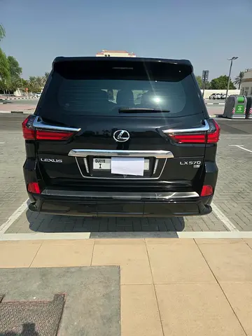 2019 Lexus LX-SERIES 照片 2