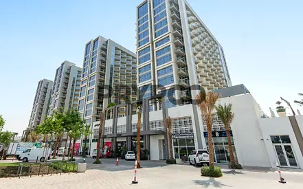 Stylish Studio Apartment | Vacant | 4 CHQs