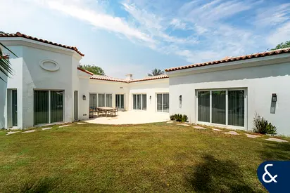 Fully Upgraded Bungalow | Cul De Sac | Huge Plot