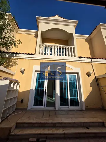 SPACIOUS 1 BED TOWNHOUSE WITH CONVERTED STUDY/KIDS ROOM | LARGE GREEN LAWN
