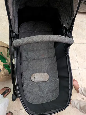 Giggles branded baby stroller - Excellent Condition!