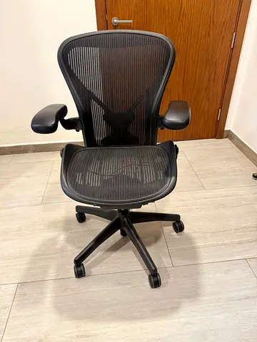 Herman Miller Aeron size B fully loaded