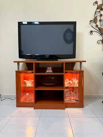 FREE TV WITH TV TROLLEY