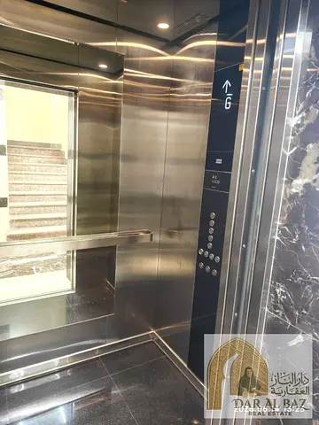 Discount on the first year's rent for a 3-bedroom apartment in Al Majaz 2 | Brand new building, first occupancy | Balcony with an open view | Family-f
