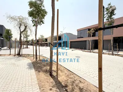 Rent 185000 4 payments 4 bedrooms 5 bathrooms Majlis Covered car parking Saro Masaar 3165sqft Townh