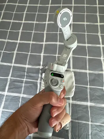 DJI Osmo Mobile SE - Video Stabilizer Gimbal
