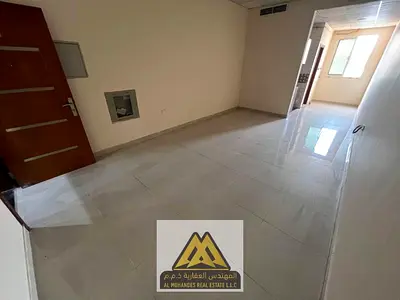 استديو كبير بالروضة 1، أرضي، مركزي، غاز مركزي، مطبخ شبه منفصل، صيانة عالمالك، 22 ألف، 4 دفعات