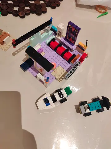 Mixed LEGO Duplo/Classic Small Build Lot - Vehicles and Playset Pieces