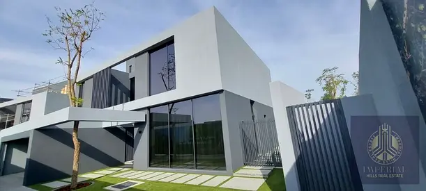 Luxurious 4-room townhouse for sale in the middle of a green forest, excellent price, ready, great