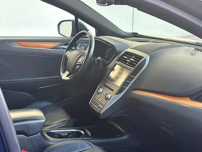 صورة 9 لـ 2015 Lincoln MKC