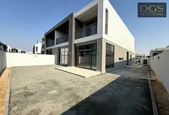 Spacious 5BR | Close to Lagoon | Vacant