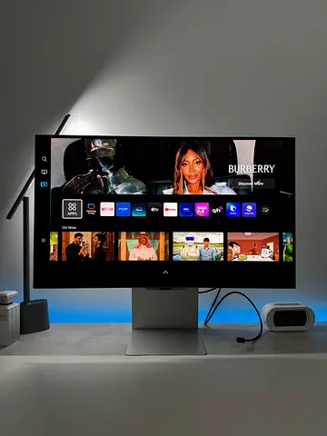Samsung ViewFinity S9 27" 5K Monitor — Like New