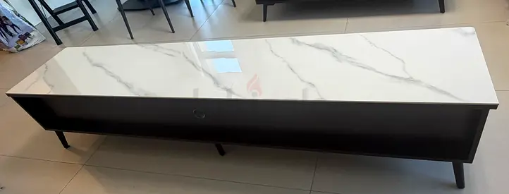 Marvel Top Sleek TV Stand