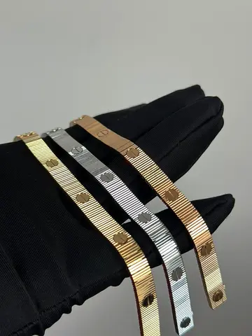 Cartier unlimited love bracelet