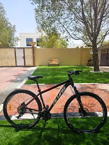 GT Aggressor 27.5" Mountain Bike – Disc Brakes – Excellent Condition