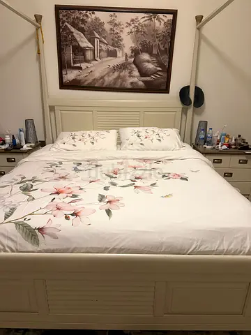 King Size Bed with Mattress 180x200 in excellent condition