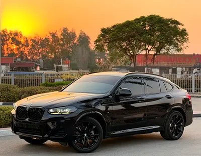 BMW X4 M-SPORT—2022 GCC— ORIGINAL PAINT—UNDER WARRANTY AND SERVICE CONTRACT