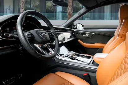 2023 AUDI RS Q8 photo 9