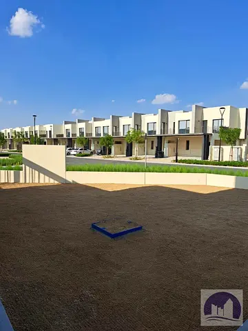 Single Row | Landscaped | Gated Community