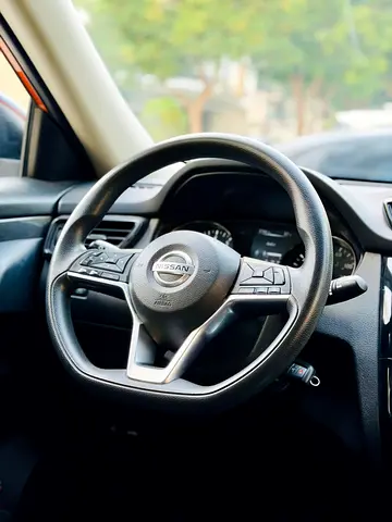 صورة 14 لـ 2017 Nissan ROGUE