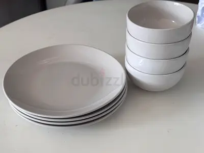 Noon east Set of 10 (4 White Dinner Plates + 4 Bowls + 2 Mugs) Good Condition