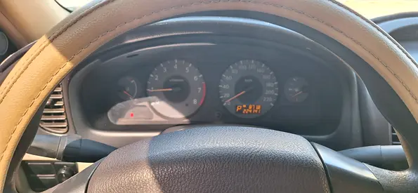 2010 Nissan SUNNY — фото 3
