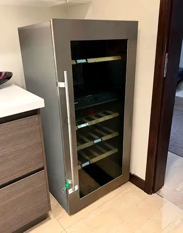 LIEBHERR Built-in wine fridge dual Zones