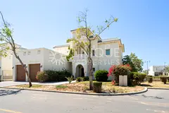 Hot Deal | Spacious Villa | 3 BR | Prime Location