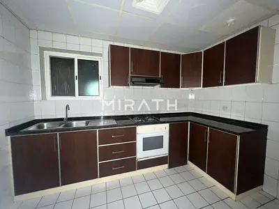 FAMILY BUILDING || PRIME LOCATION || COVERED PARKING