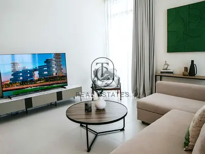 Beachfront Living I Stylish and Spacious Unit