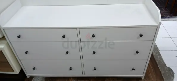 White 6-Drawer Dresser / Chest with Raised Backboard - Good Condition