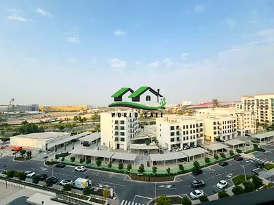 Hot Deal Fully Furnished Street View Vacant Now