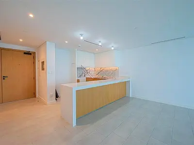 Spacious Layout | Panoramic Sea Views |Vacant Unit