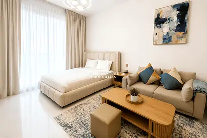VACANT | FULLY FURNISHED | HIGH FLOOR