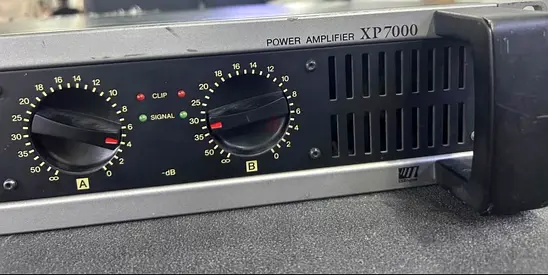 Yamaha XP7000 Power Amplifier