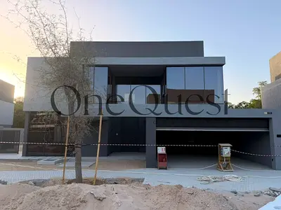 5BR Signature | Lift | Corner | On the Park | Below OP