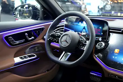 Mercedes-Benz E-Class E 300, миниатюра 15