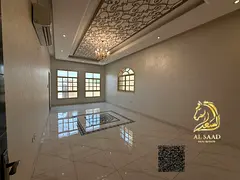 Villa for Annual Rent in Al Mowaihat Spacious villa in an excellent location, close to all services 