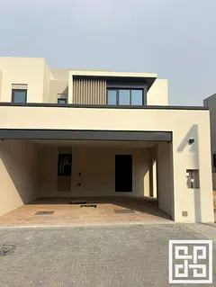 Single Row | Large Plot | Best Price & Great Comm