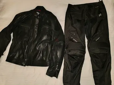 Armored Triumph riding jacket and J&S pants set