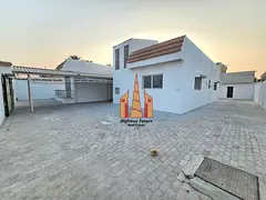5 Bed room Hall majlis 5 washroom maids room big yard only 80k