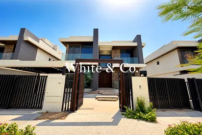 FULL GOLF LAKE VIEWS | V55 | HANDED OVER