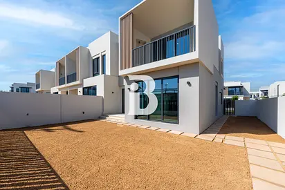 Single Row | Near amenities | HOT Deal