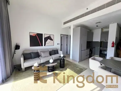 BRIGHT AND FURNISHED UNIT | SPACIOUS | VACANT NOW